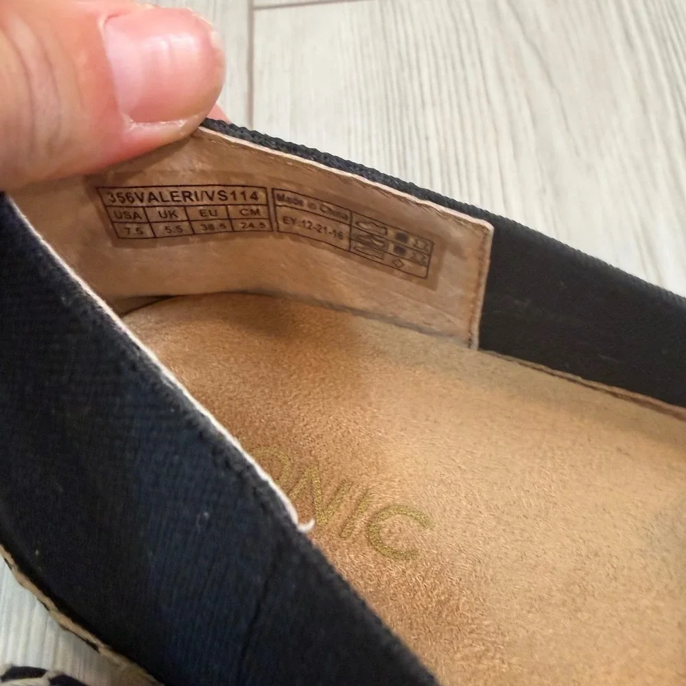 NEW Vionic Coast Valeri Black Canvas Espadrille Slip On Flats Orthaheel 7.5
